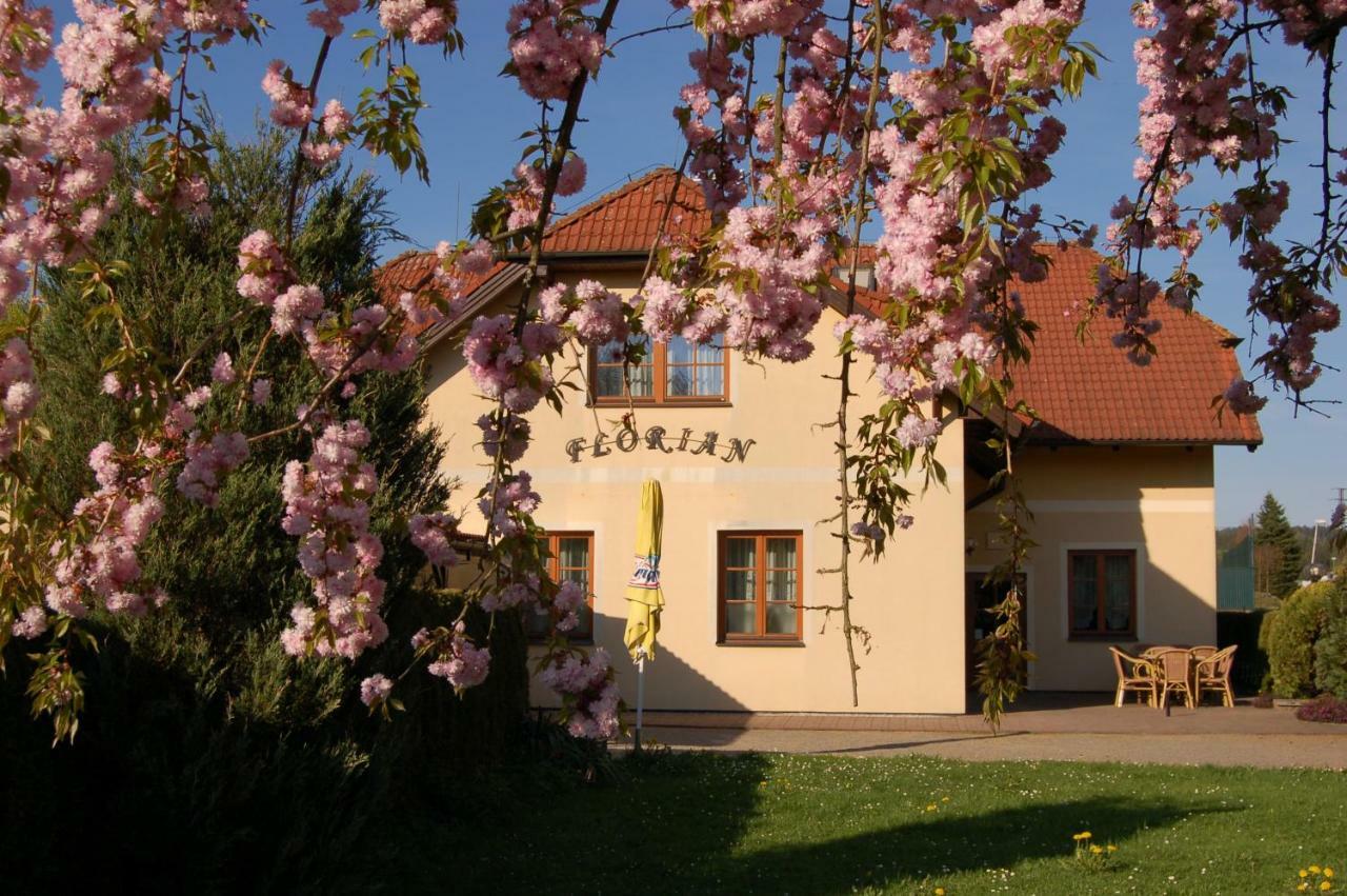 Apartmany Florian Frymburk Luaran gambar